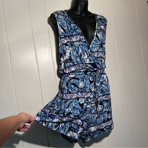 NWT. Shorts Romper. Size Medium Petite.